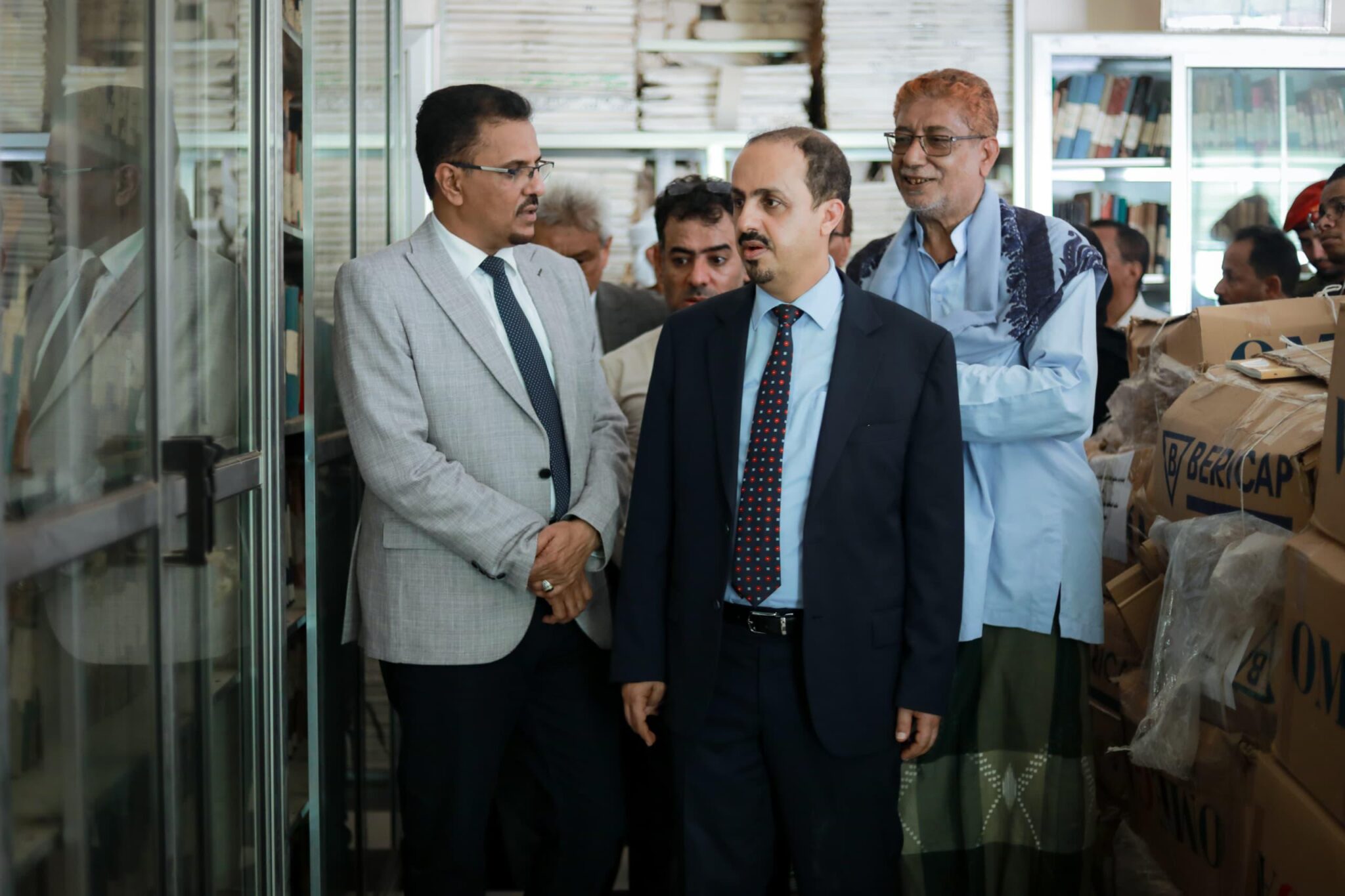 Yemeni Minister Visits Historic Library in Mukalla