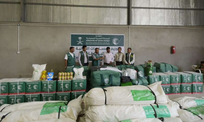 Salman Relief Center launches emergency food and shelter aid distribution for 687 displaced families in Marib.