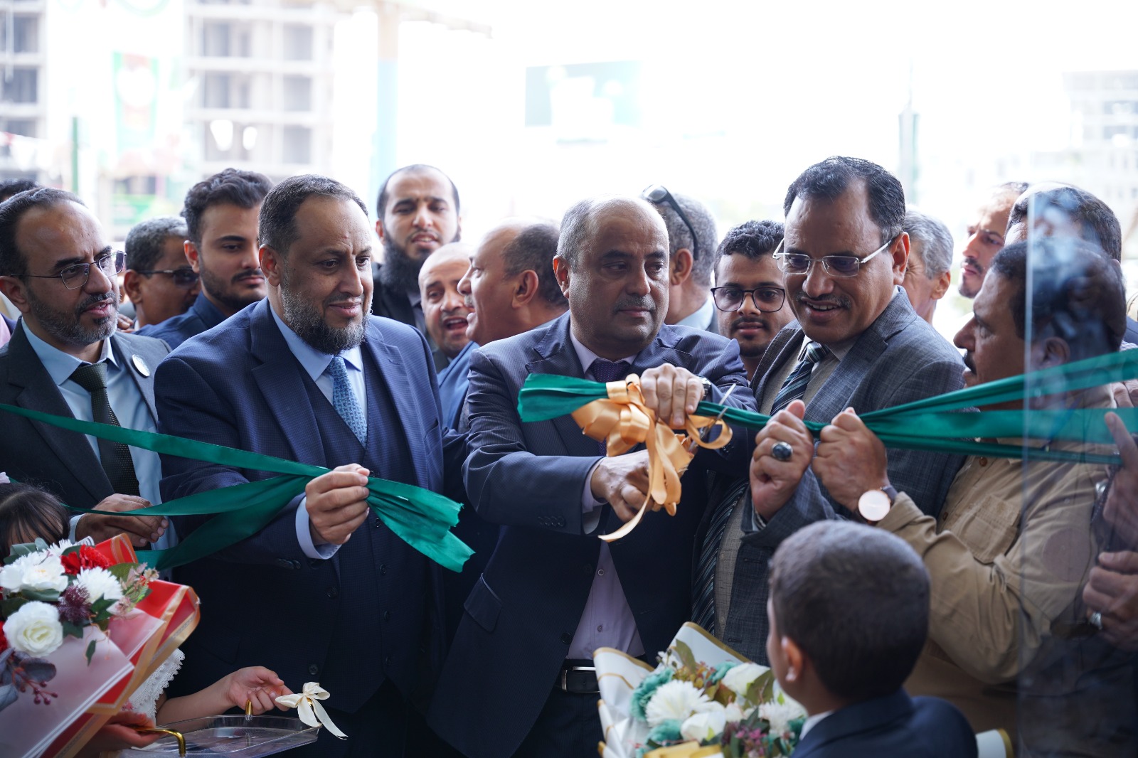 Finance and Agriculture Ministers inaugurate Aden's First Bank with a capital of 45 billion Riyals.