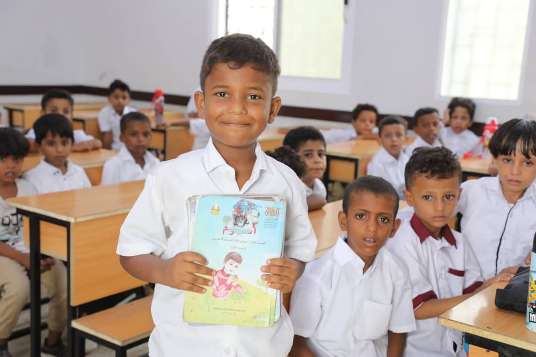 Hadramout Governor launches the new academic year in the province's schools.