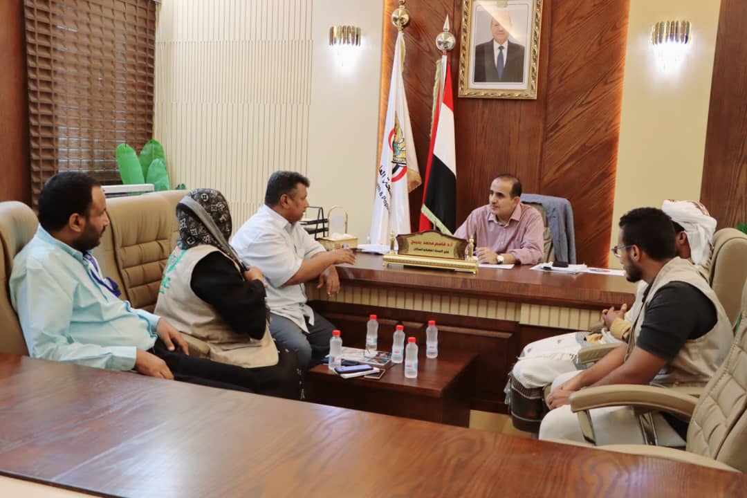 Health Minister discusses upcoming projects with Yemeni Wisdom Association.