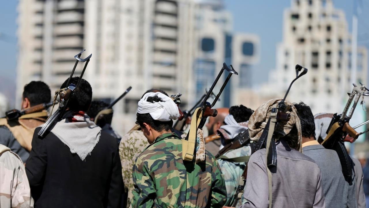 Houthi militants assault medical students at Revolution Hospital's faculty in Ibb.