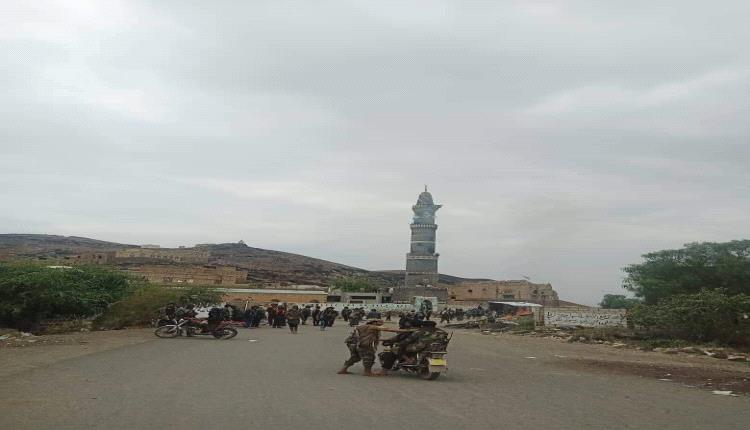 Houthi militia besieges Hamma Sarar village in Al Bayda; rights groups demand firm international stance.