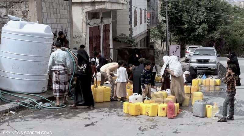 Houthi militia cuts off water supply to vast areas of Ibb city for weeks.