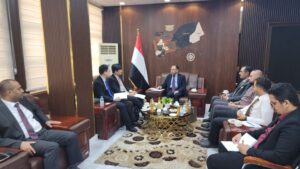 Industry Minister, Chinese Chargé d'Affaires discuss boosting economic, trade ties.
