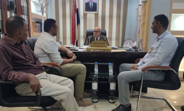 Local Administration Minister discusses developmental projects with UNDP official to support growth efforts.