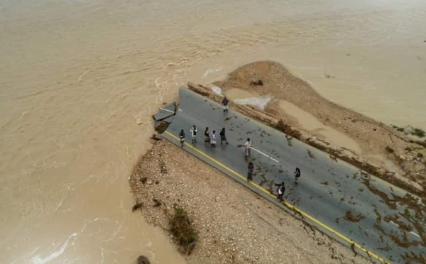 Meteorological forecasts predict continued thunderstorms and strong winds affecting our country over the next 48 hours.