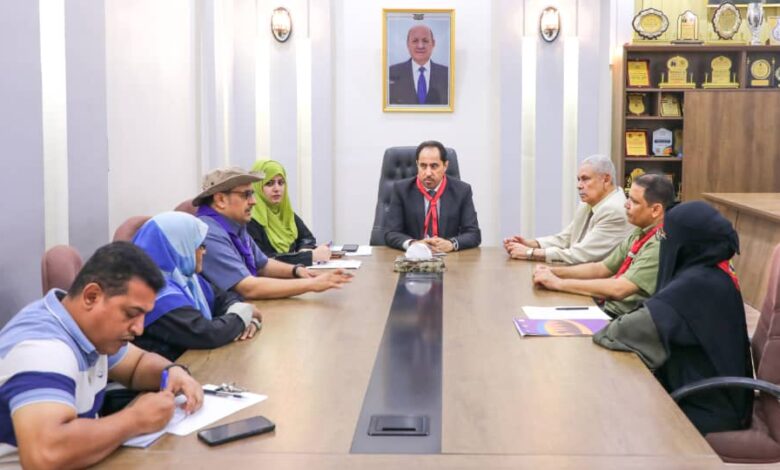 Minister of Youth and Sports chairs meeting to discuss Scout and Guide preparations for Revolution Day celebrations.