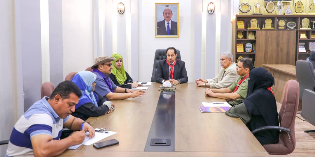 Minister of Youth and Sports chairs meeting to discuss Scout and Guide preparations for Revolution Day celebrations.