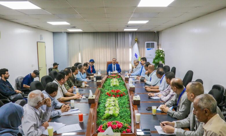 Transport Minister reviews Aden Airport projects progress, holds extensive meeting with airport leadership., Delete Falstop (.) from the end of the address