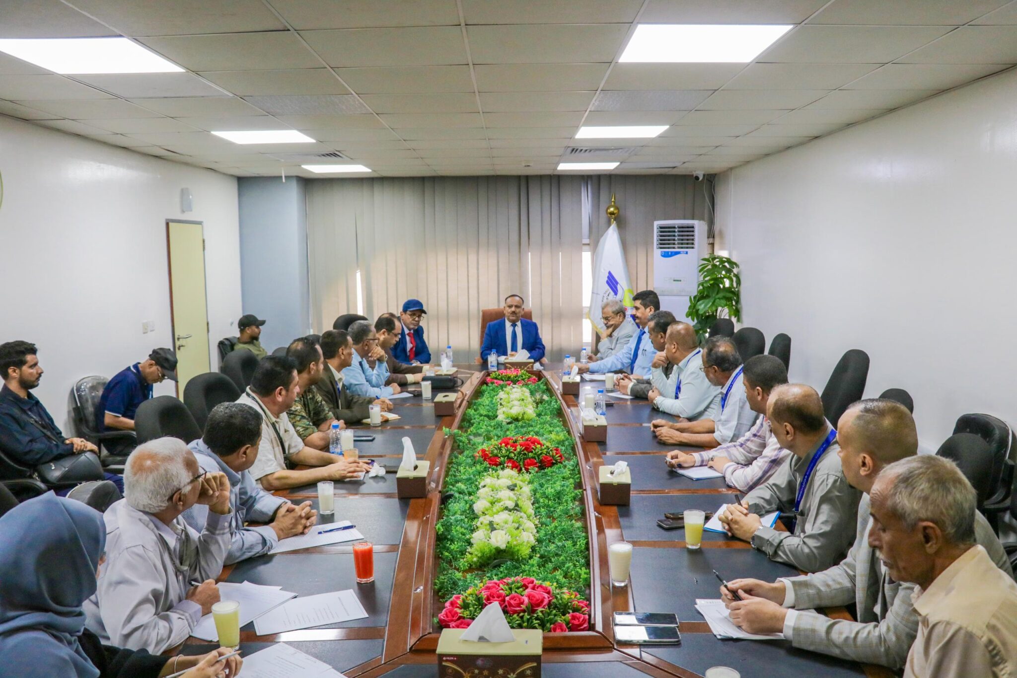 Transport Minister reviews Aden Airport projects progress, holds extensive meeting with airport leadership., Delete Falstop (.) from the end of the address