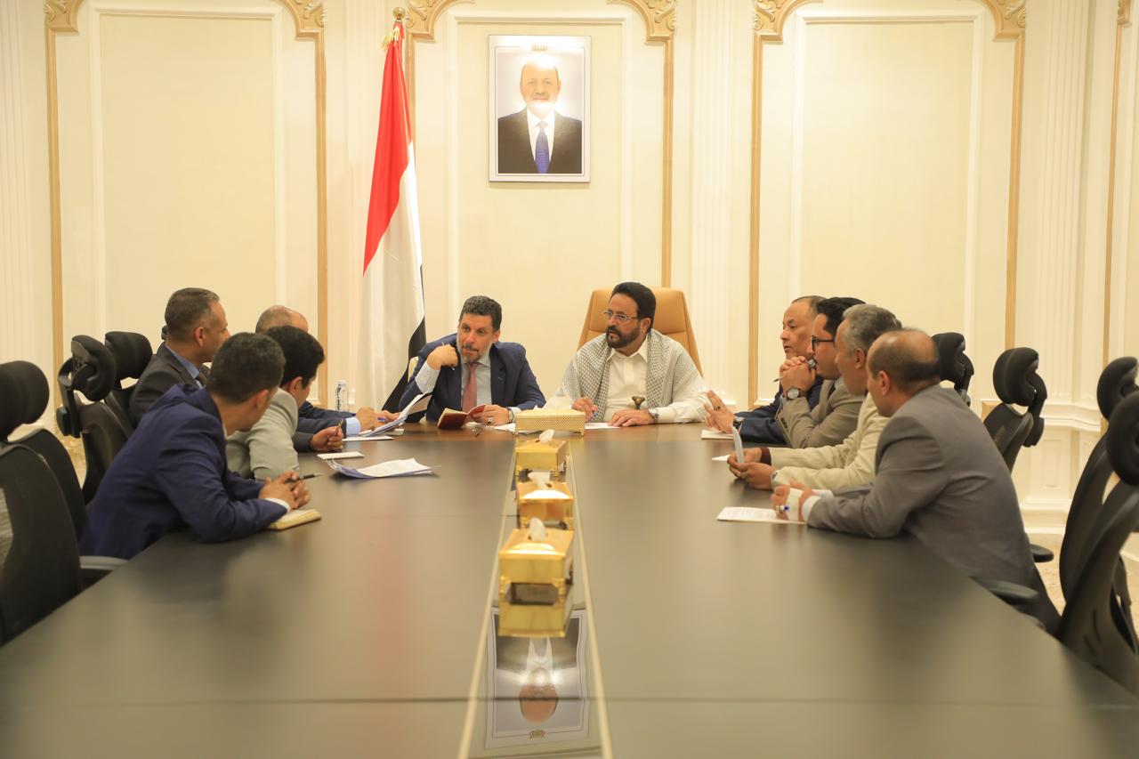 A meeting led by Council member Gen. Sultan Al-Arada and the Prime Minister approves measures to enhance central and local coordination.