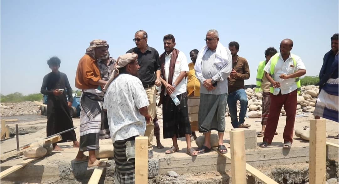 Emergency operations launched to protect Wadi Bana bridges in Abyan from flood damage.