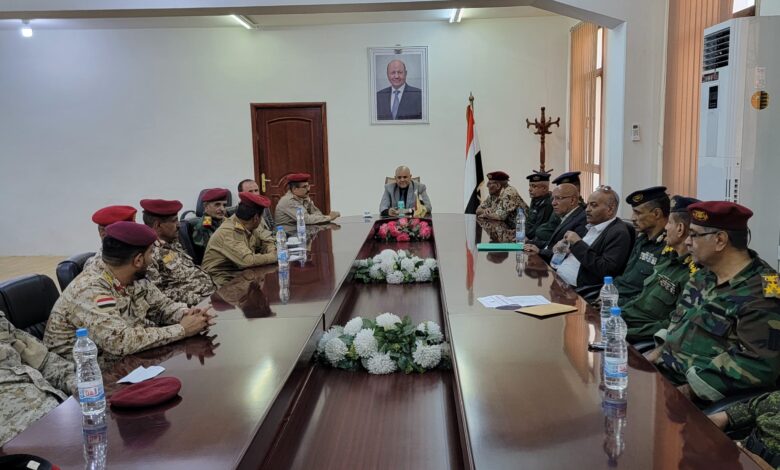 Taiz Security Committee discusses efforts to thwart Houthi militia's terror plots.