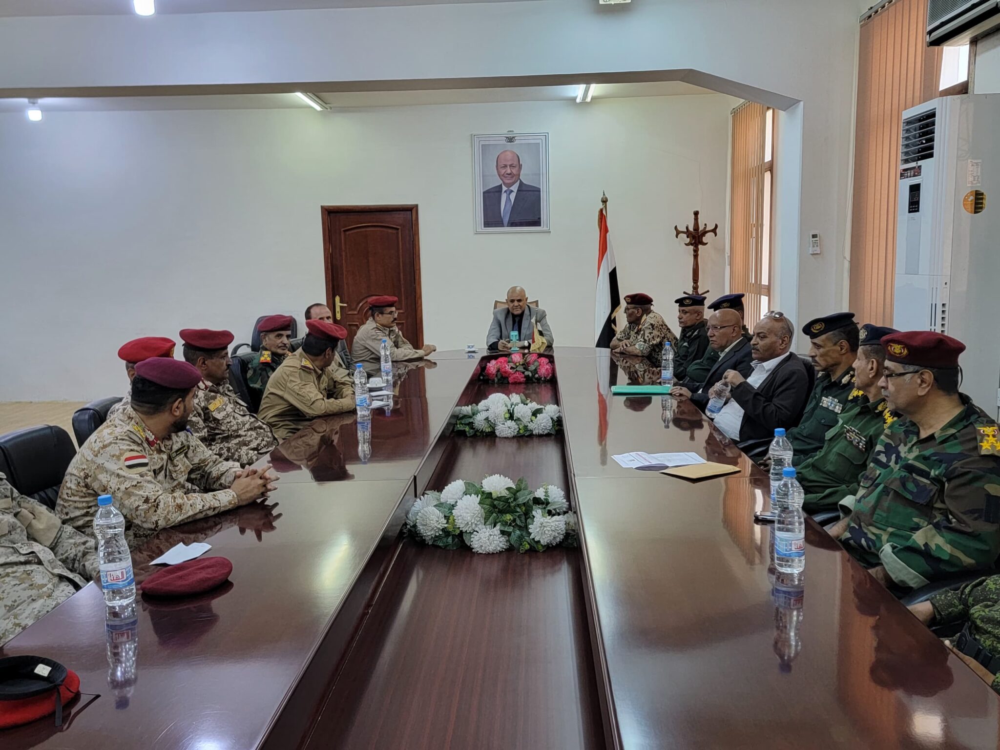 Taiz Security Committee discusses efforts to thwart Houthi militia's terror plots.