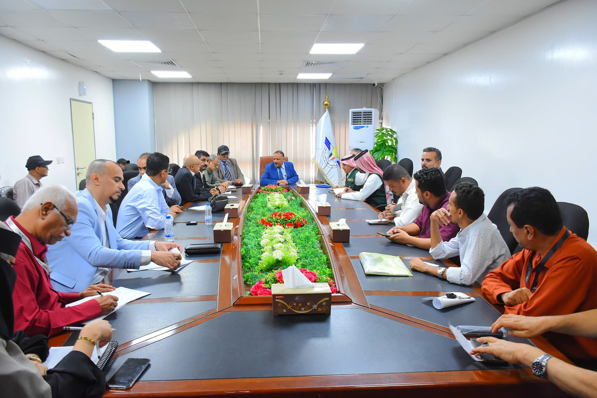 Transport Minister reviews final plans for the main runway and navigation facilities at Aden International Airport.