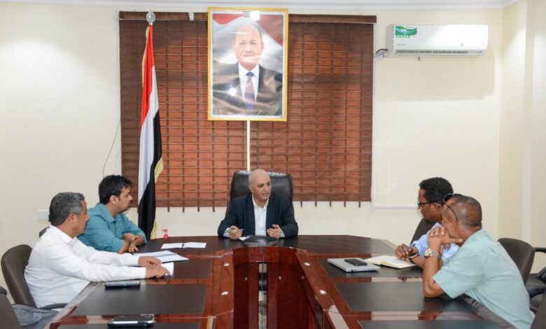 Water Minister discusses livelihood project plan and inspects Aden water pipeline.