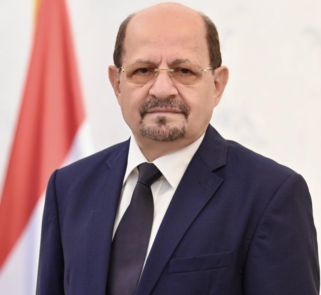 Yemen's Foreign Minister arrives in Cairo to lead the delegation at the 162nd session of the Arab League Council.