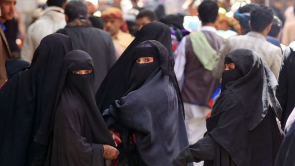 A report documents 10,156 violations against women committed by Houthi militia.