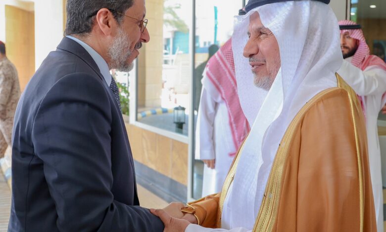 Prime Minister visits King Salman Humanitarian Aid and Relief Center to oversee ongoing humanitarian efforts.