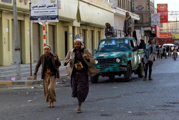 Sanaa: Houthi militia summons three female employees for questioning over celebrating September 26.