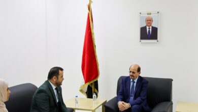 The Foreign Minister meets with the International Organization for Migration representative in Yemen.