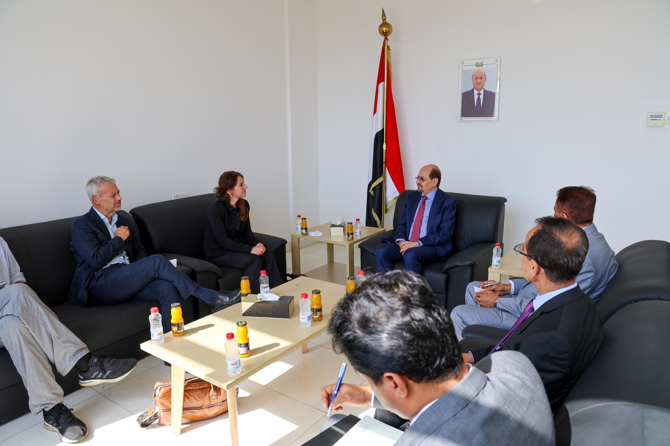 The Foreign Minister meets with the Norwegian envoy to Yemen to discuss ongoing diplomatic efforts in the region.