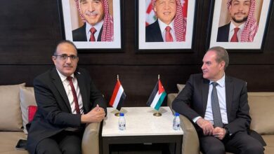 The Health Minister discusses strengthening bilateral cooperation in the health sector with his Jordanian counterpart.