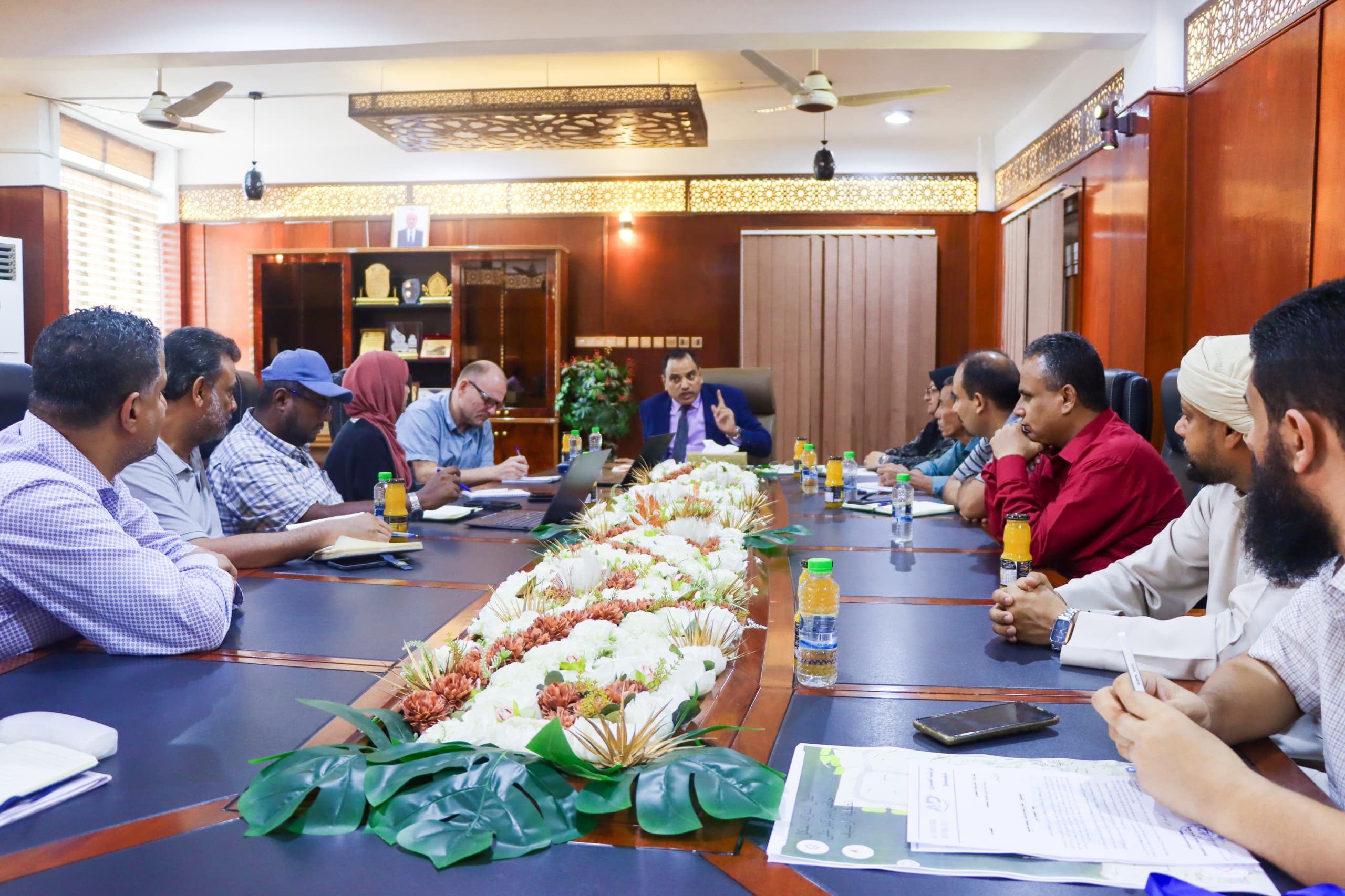 The Minister of Agriculture and Irrigation discusses the rehabilitation project for the fishing port in Aden with the development program.