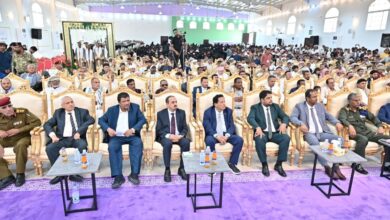 The Minister of Information and the Governor of Al-Mahra attended the graduation ceremony of the first class of Al-Mahra University.