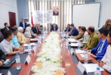 The Prime Minister visits the Ministry of Justice and chairs a meeting with the ministry's leadership team.
