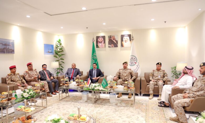 The Prime Minister visits the headquarters of the Joint Forces Command for the Support of Legitimacy Coalition.