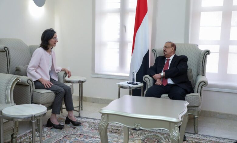 The Speaker of the House discussed national and regional developments with the French ambassador.