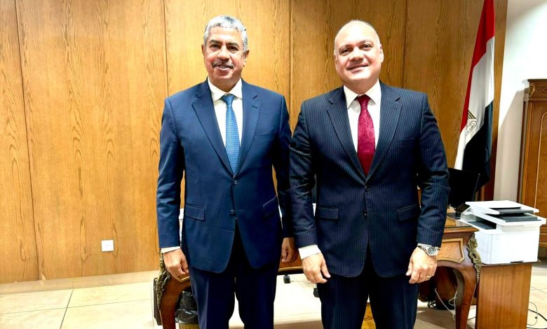 Ambassador Bahah discusses the situation of the Yemeni community with Egypt's Assistant Foreign Minister for Consular Affairs.