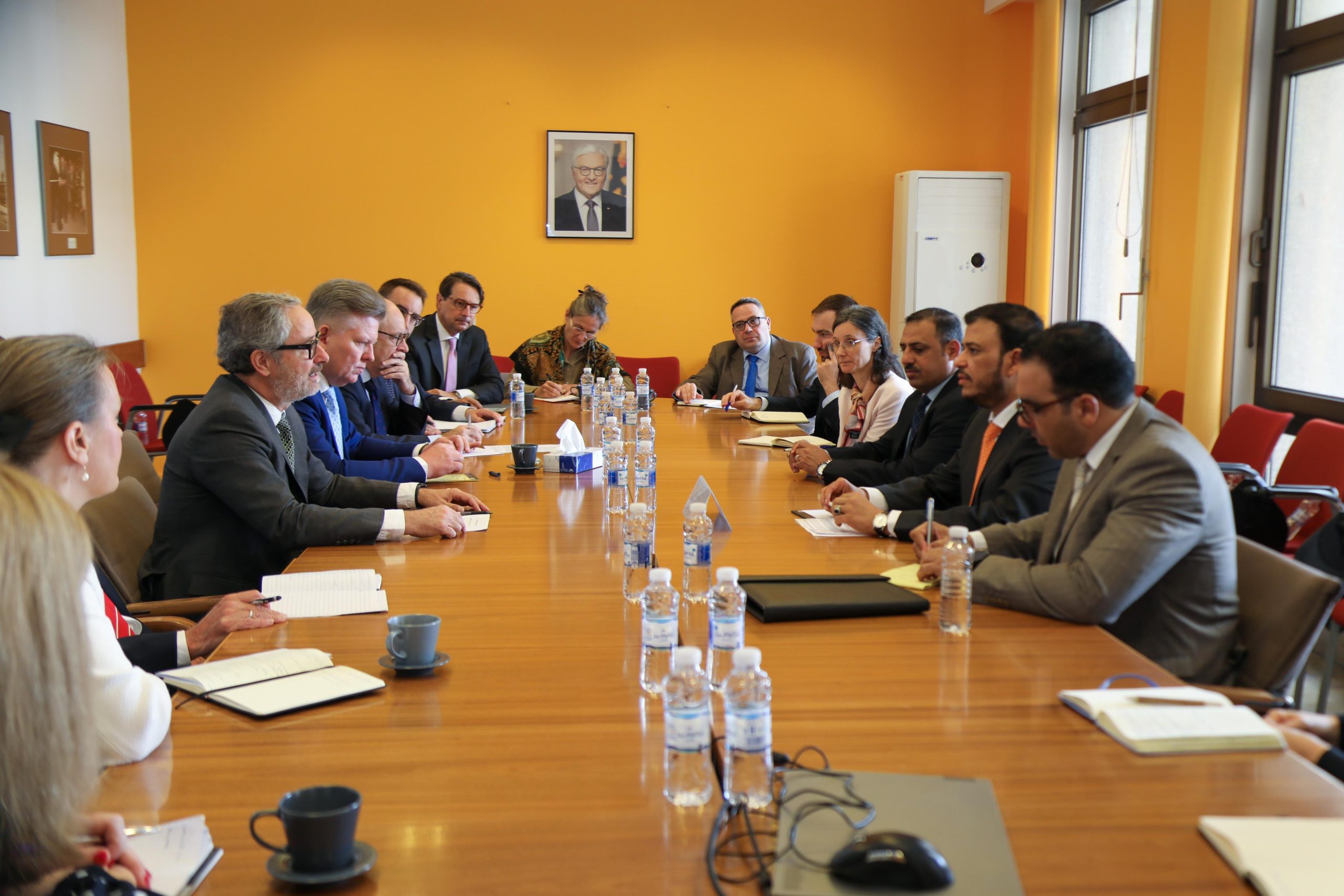 Dr. Abdullah Al-Alimi, a member of the Presidential Leadership Council, discusses Yemen's situation with EU ambassadors.