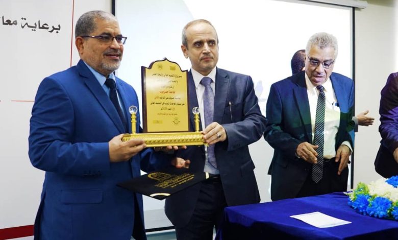 The Minister of Higher Education honors universities leading the QS rankings for 2025 in Aden.