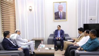 The Minister of Youth discusses cooperation with the Tawasul Foundation and the situation of clubs in Aden.