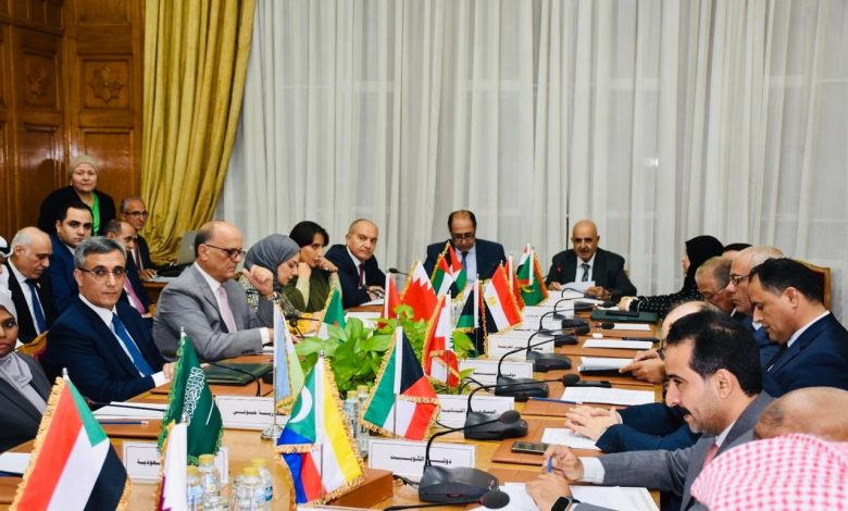 Yemen chairs the emergency meeting of the Arab League Council at the level of permanent representatives.