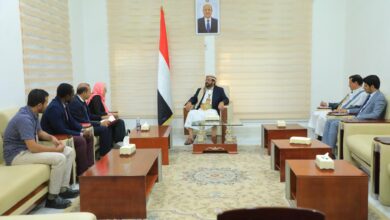 Yemen's Presidential Leadership Council member, Gen. Sultan al-Aradah, discusses Red Cross humanitarian projects in Yemen.