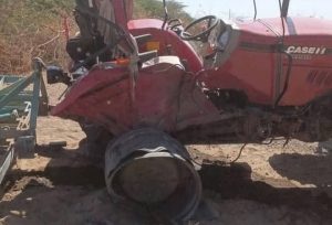 A citizen was injured due to a landmine explosion left by Houthi militia in Al-Mokha, west of Taiz.
