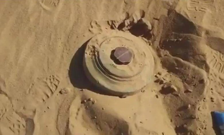 A citizen was killed in Al-Jawf due to an explosion from a landmine planted by Houthi militia.