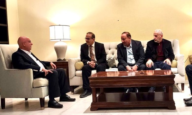 Health Minister discusses ways to strengthen health cooperation with his Iraqi counterpart.