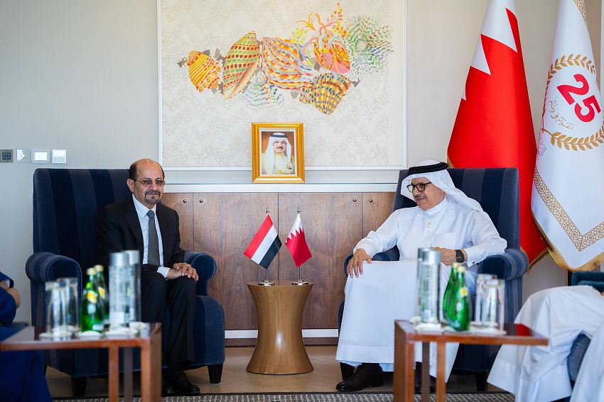 The Foreign Minister discusses the latest developments in Yemen with his Bahraini counterpart.