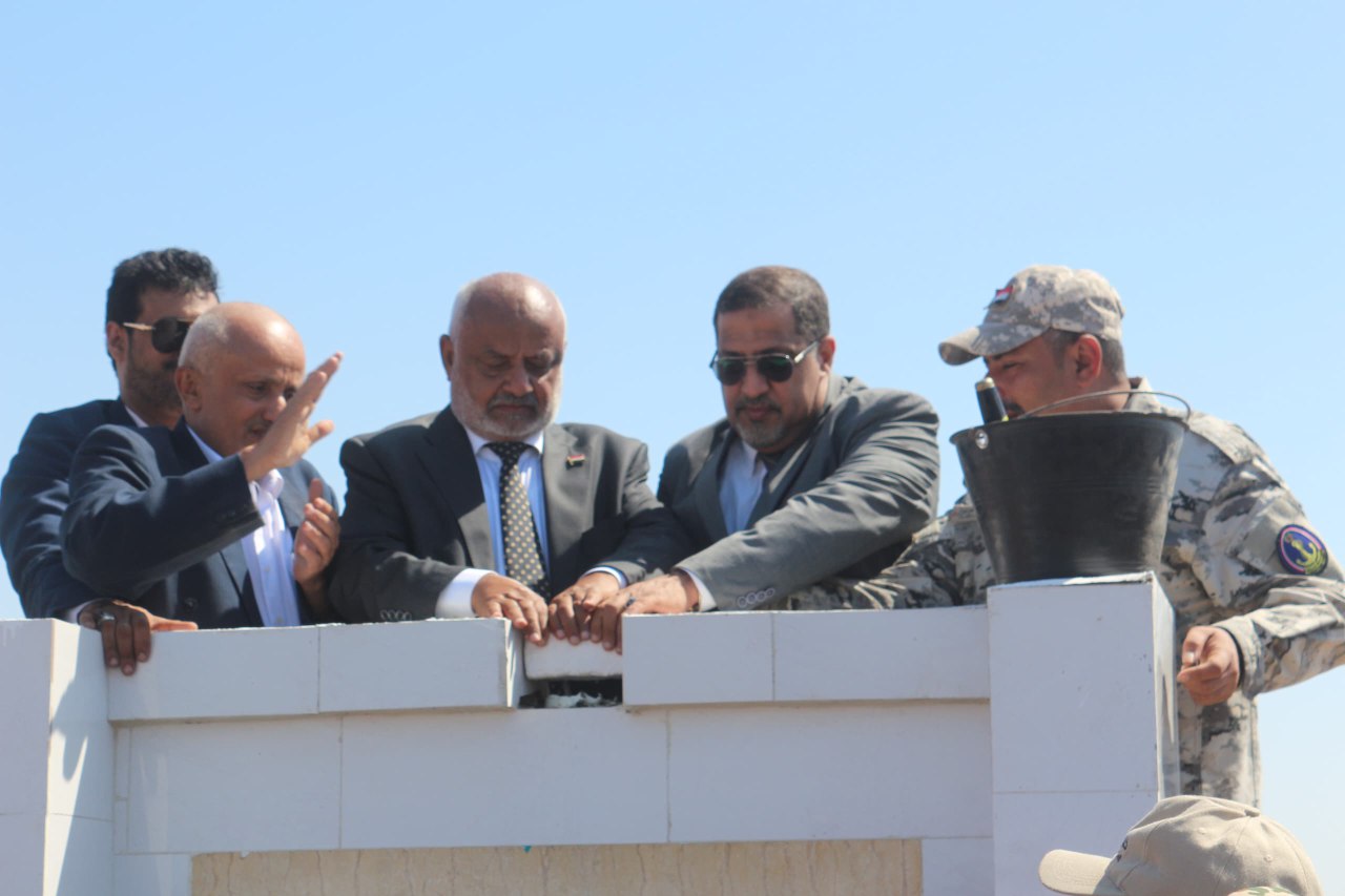 The Minister of Justice and the Governor of Al Hudaydah laid the foundation stone for the judicial complex in Al Khawkhah.