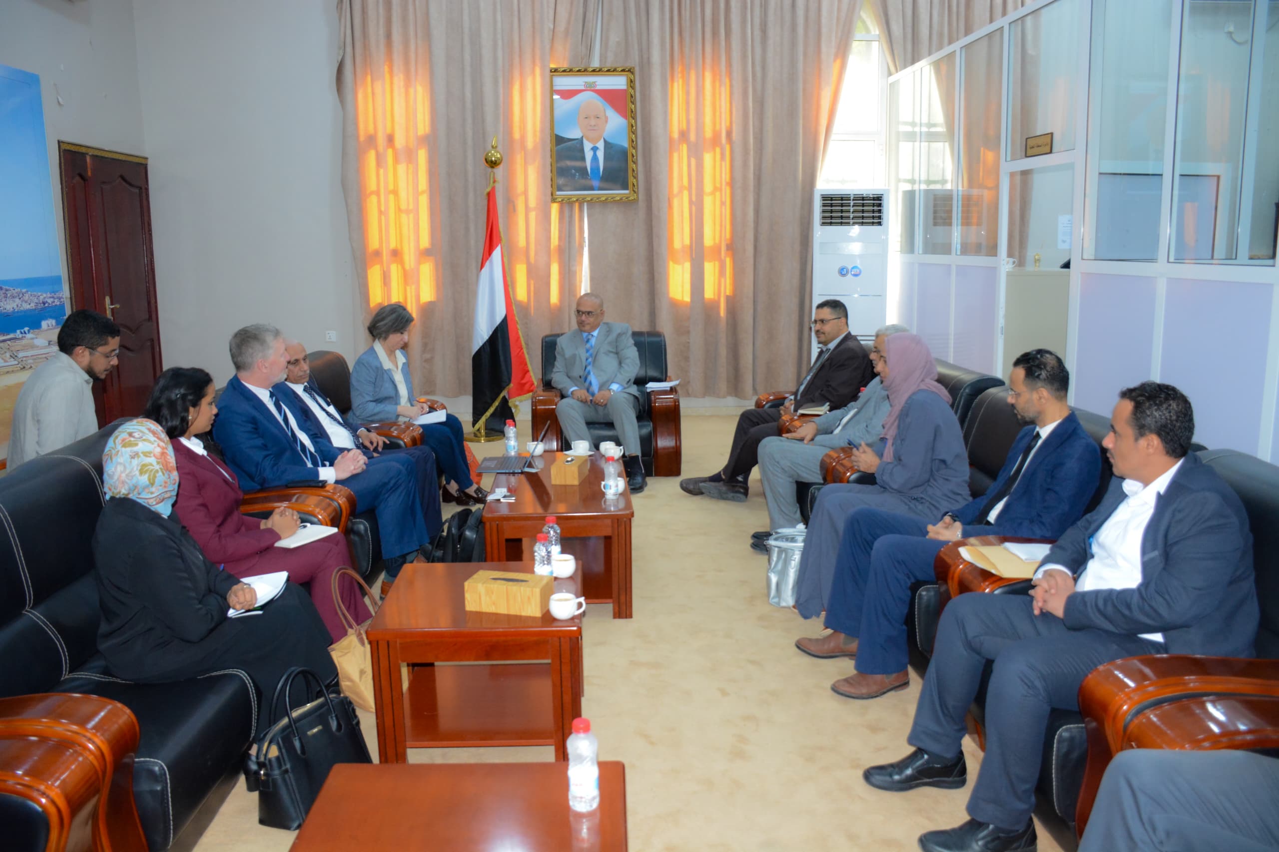 The Minister of Planning discusses ongoing project portfolio in Yemen with the World Bank.