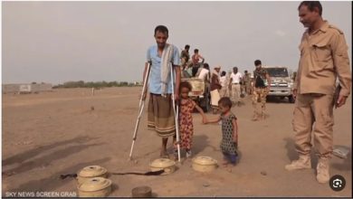 A Houthi landmine kills a farmer and his son in Al Hudaydah.