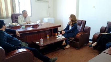 Deputy Minister of Human Rights discusses program implementation in Yemen with Finnish organization delegation.