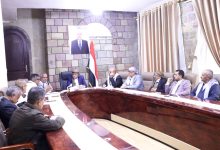 Meeting in Taiz approves addressing teachers' demands and resuming the educational process in the governorate.