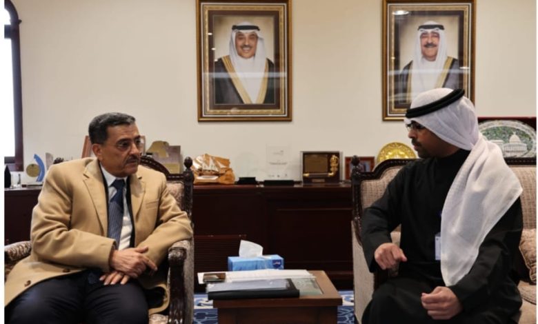 Our ambassador to Kuwait discusses with the Kuwaiti Development Fund the project to equip 12 community colleges in Yemen.