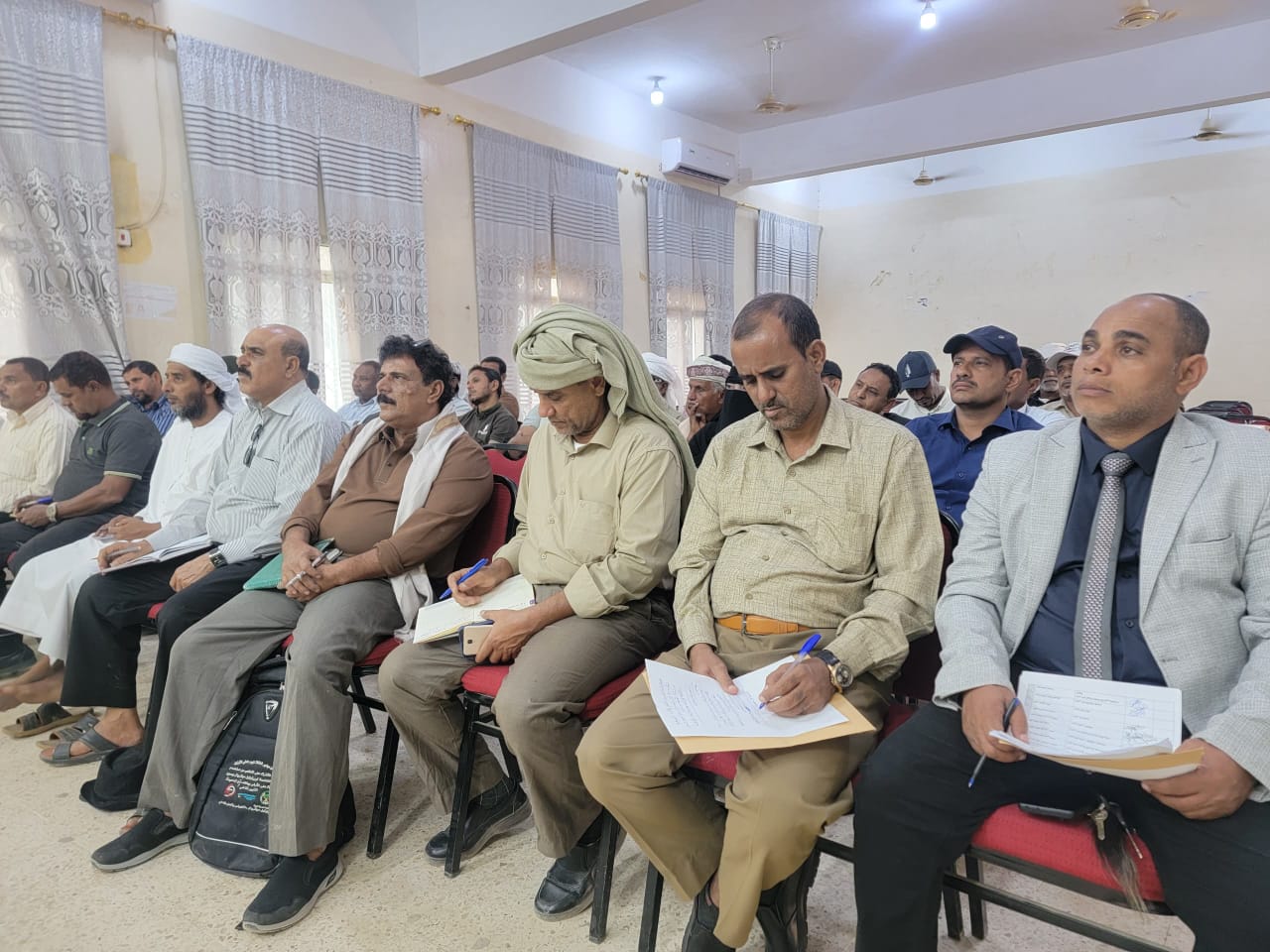 Socotra's executive committee, led by the archipelago's governor, discusses efforts to enhance development and stability.